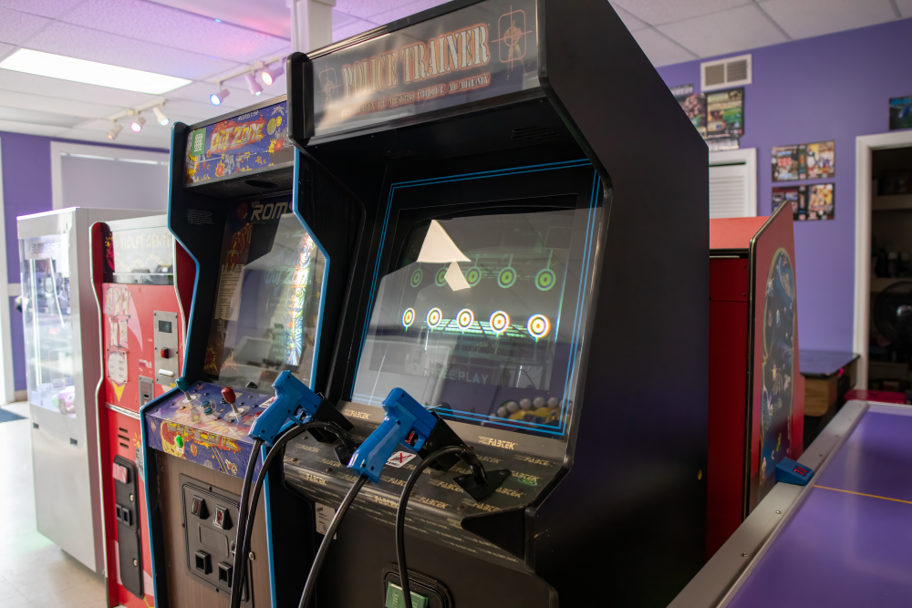 Picture of Police Trainer arcade cabinet at 6R's entertainment yard