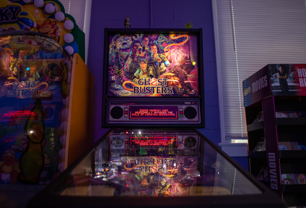 Picture of Iron Maiden arcade machine at 6R's entertainment yard