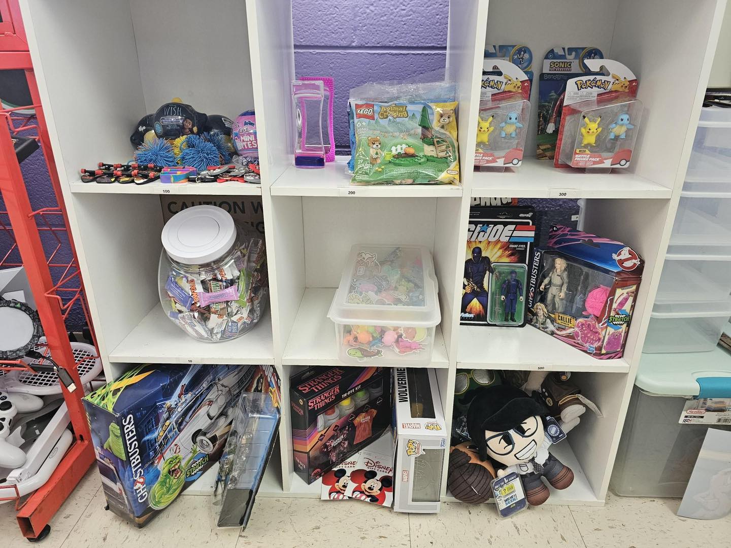 Picture of different prizes you can win at 6R's entertainment yard.