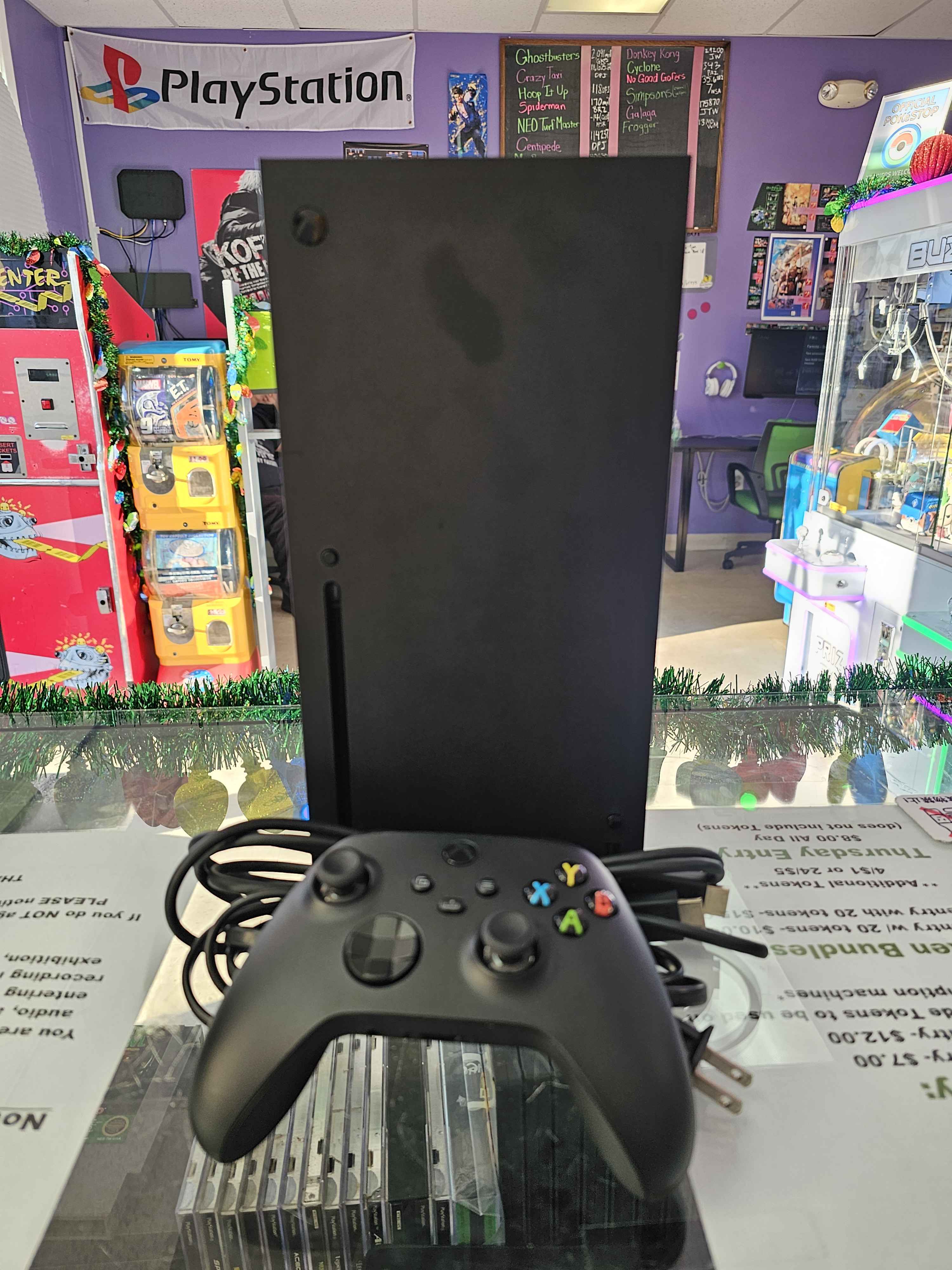 Xbox One console with controller traded into 6R's entertainment yard.